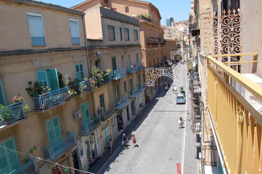 Al Vicoletto Apartment Agrigento Luaran gambar