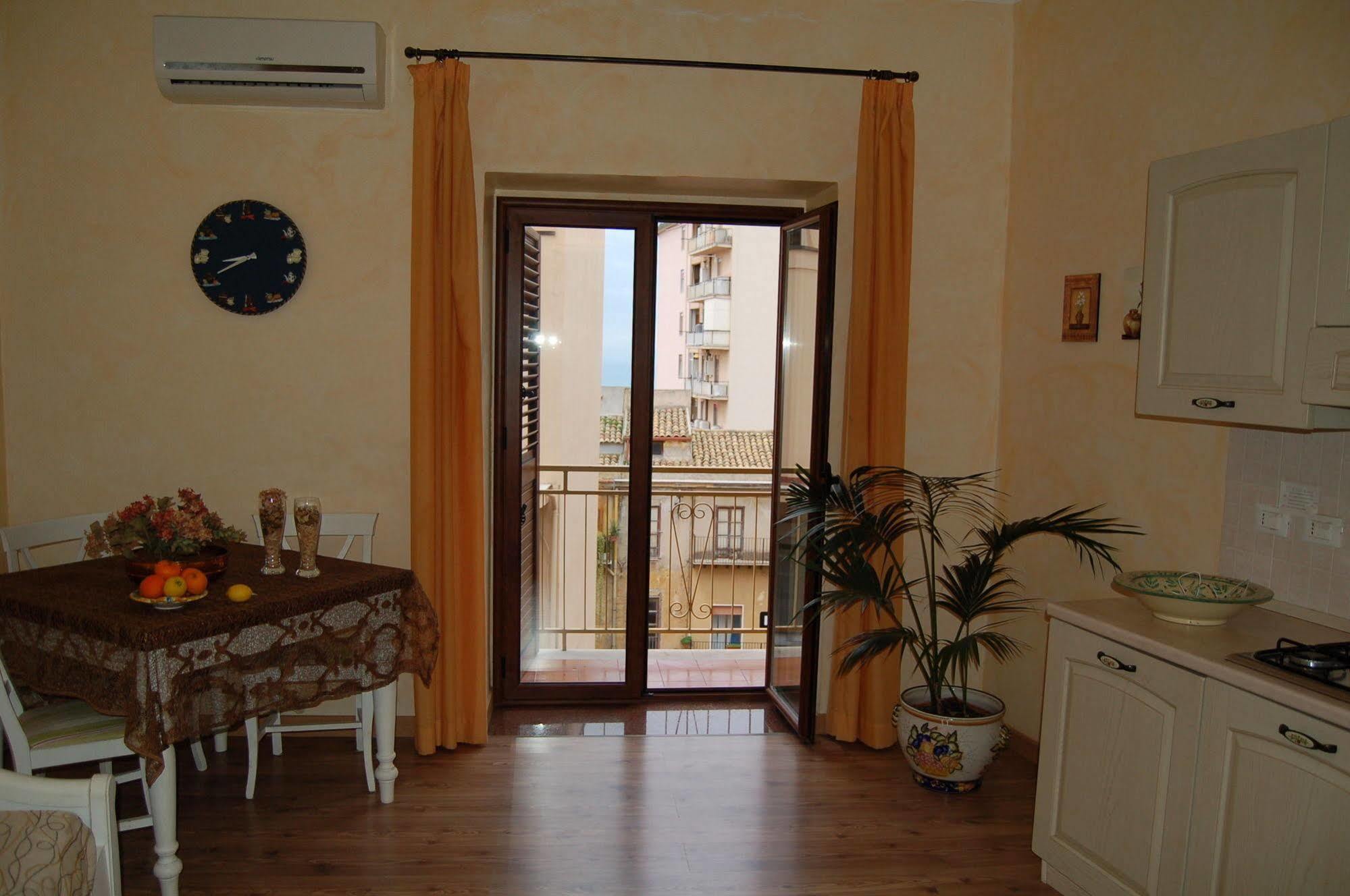 Al Vicoletto Apartment Agrigento Luaran gambar